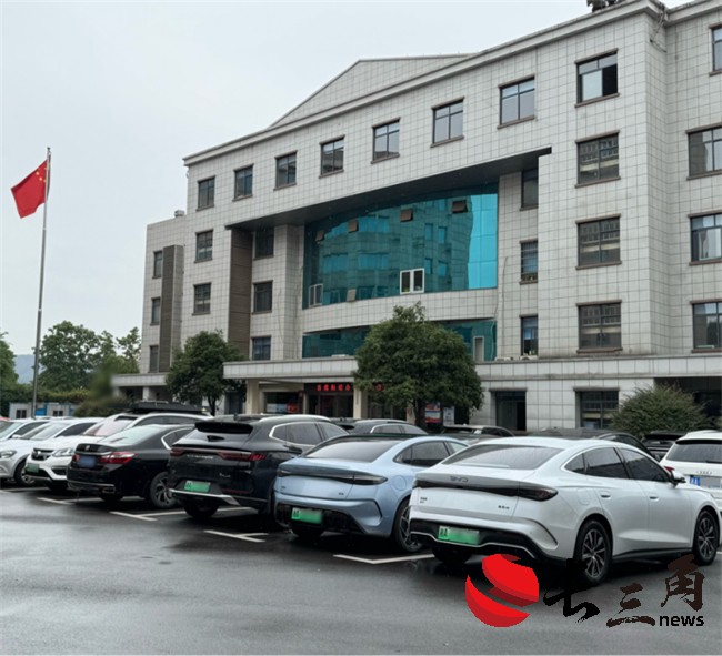 比亞迪“開”進公務(wù)員生活圈